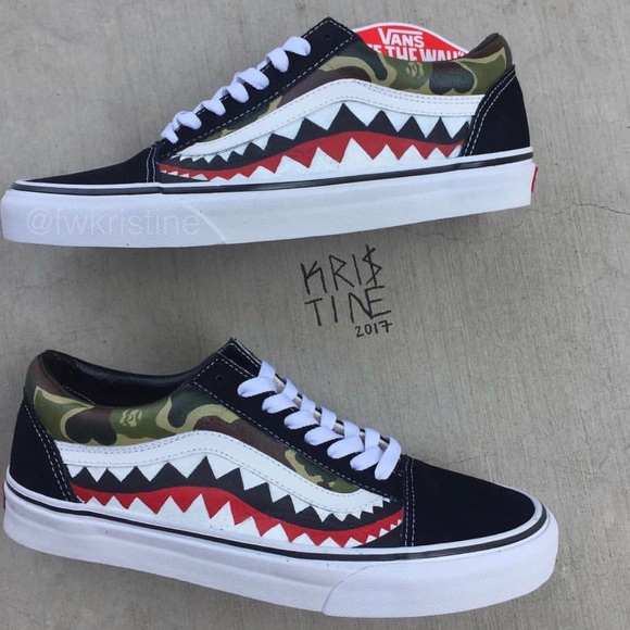 WOMEN Bape Vans Old Skool Customs - Picture 2 of 2